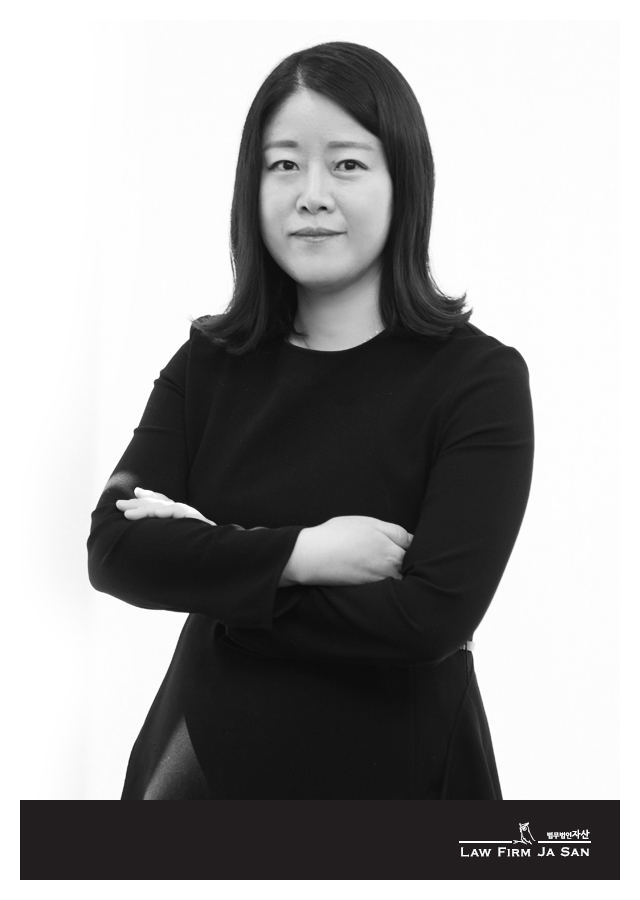lawyer06.jpg