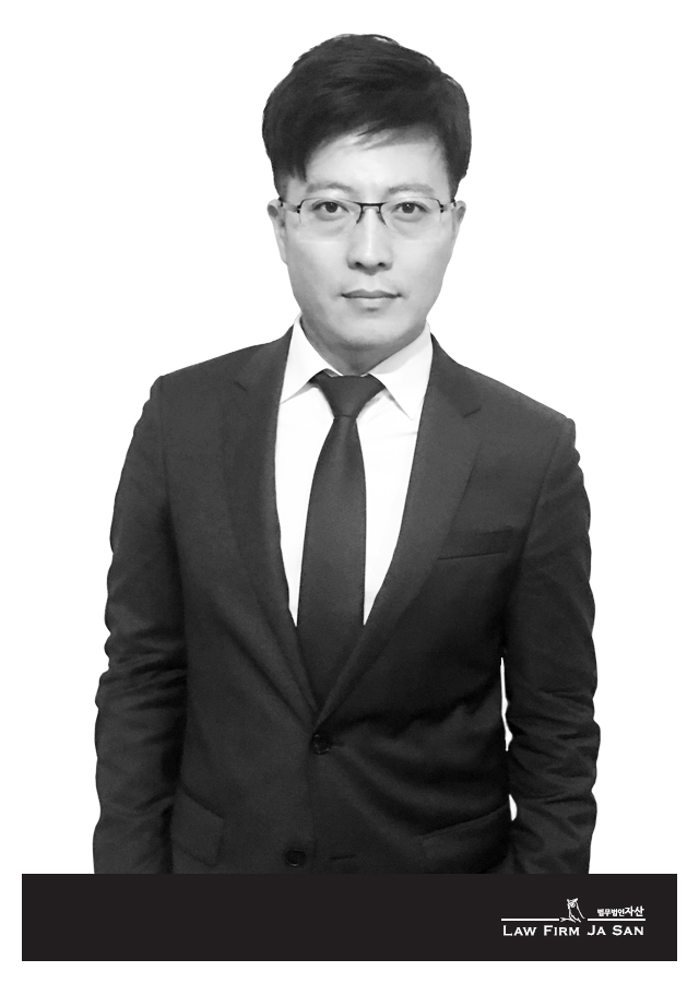 lawyer8.jpg